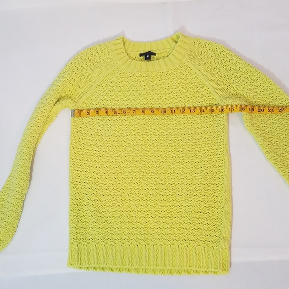 Beautiful woman's knitted sweater - Picture 7 of 8